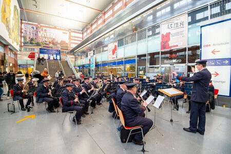 Advent am Bahnhof 08.12.2024 Bild 7