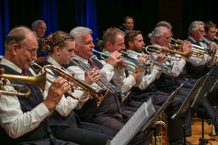 21.11.25 Abschiedskonzert Kpm. M. Hölbling Bild 41